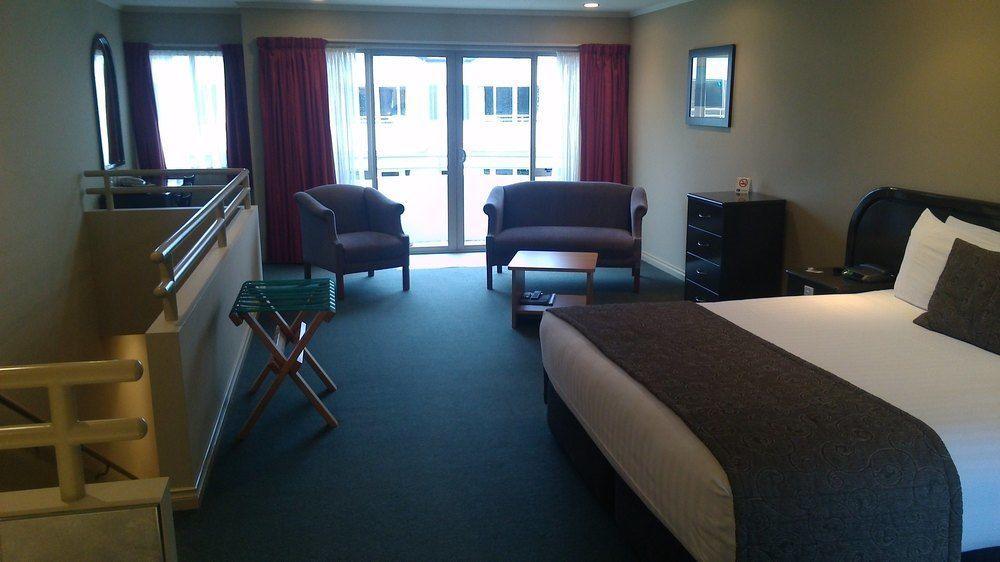 Cornwall Motor Lodge Palmerston North Buitenkant foto