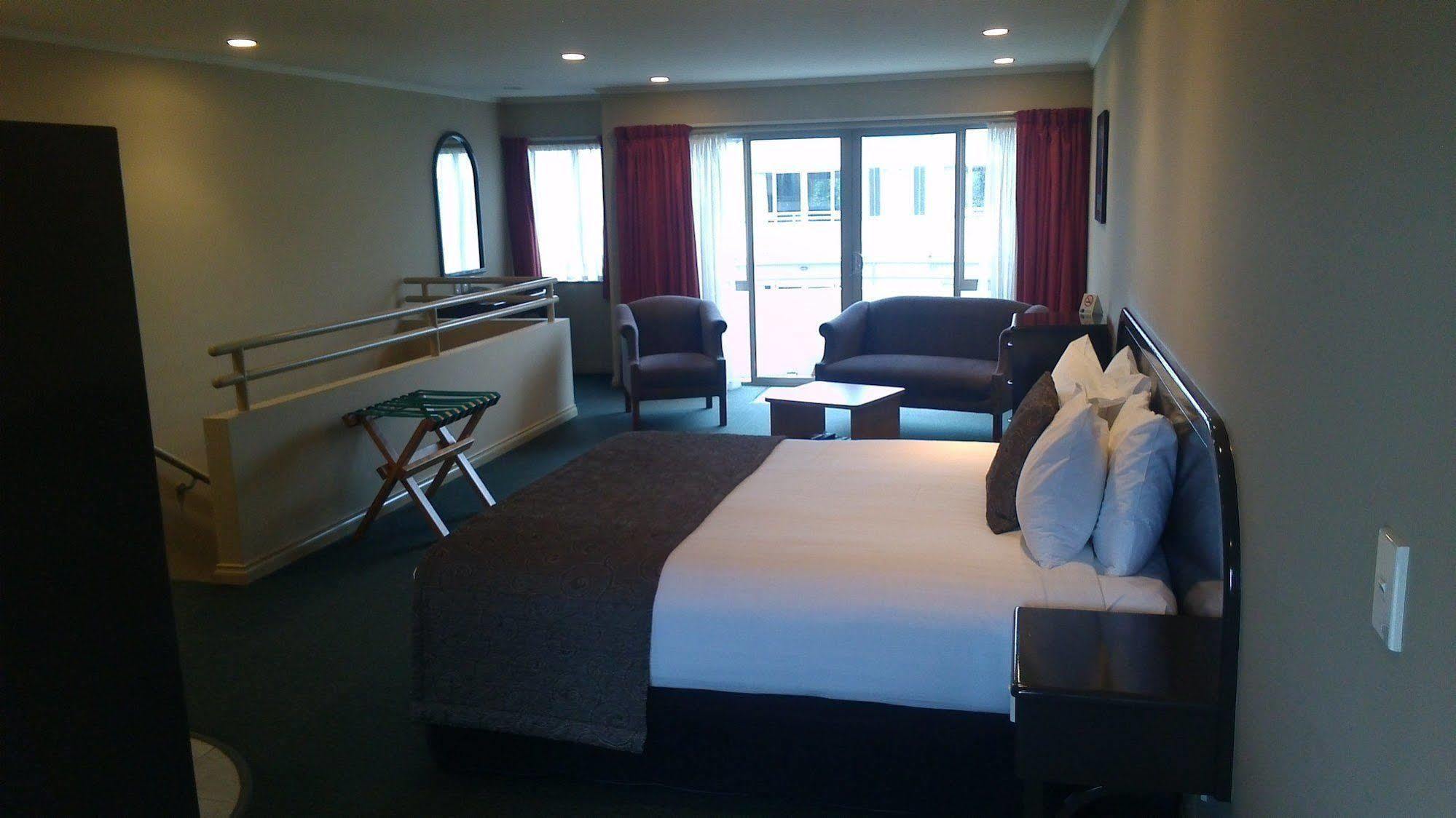 Cornwall Motor Lodge Palmerston North Buitenkant foto